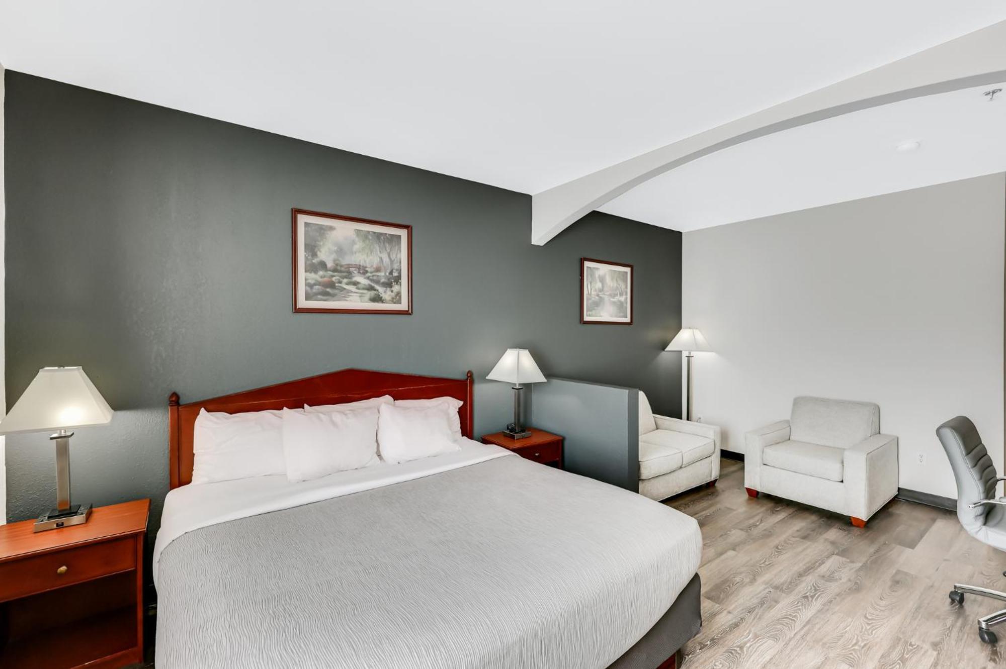Quality Inn & Suites Of Liberty Lake エクステリア 写真