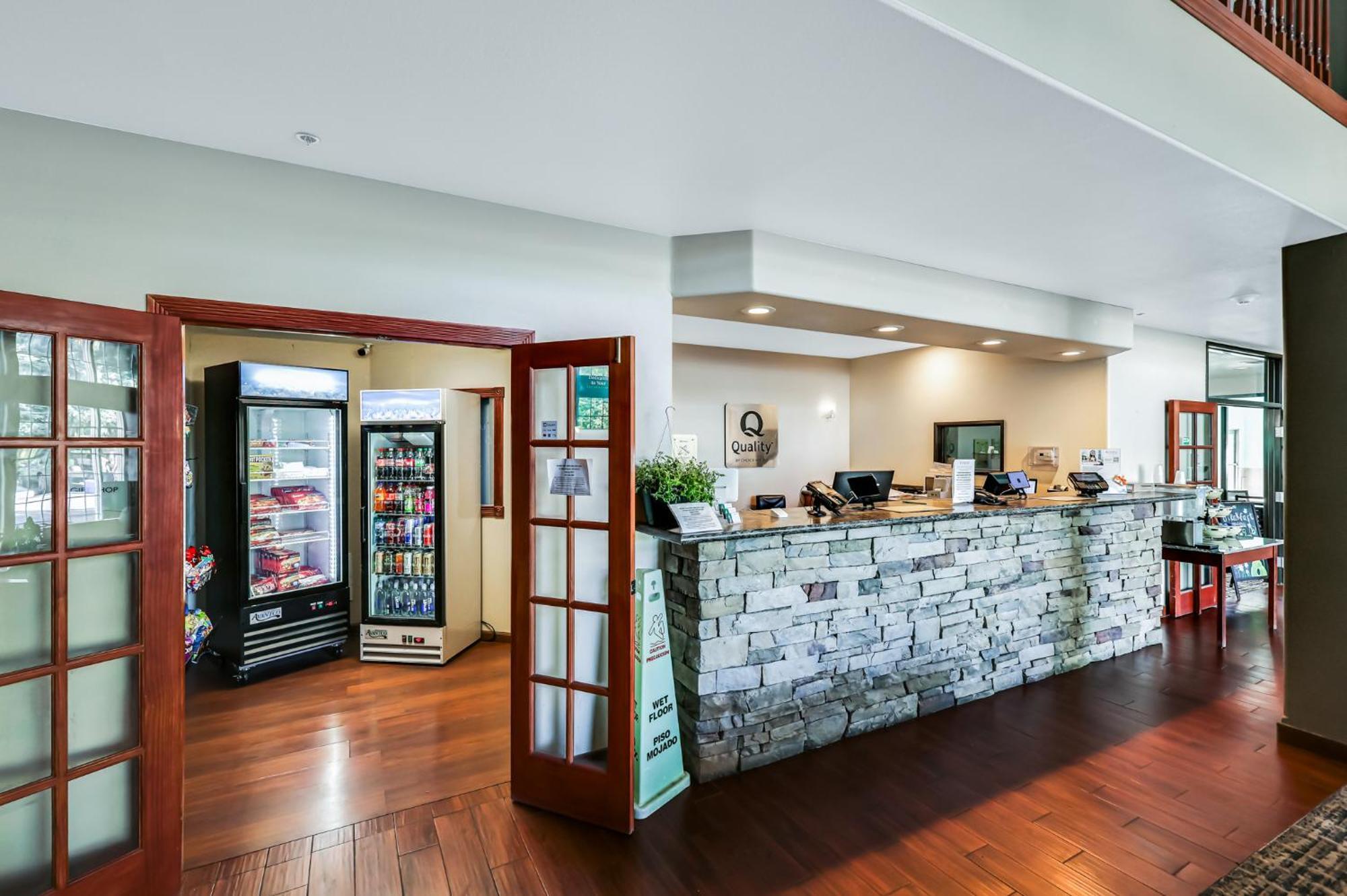 Quality Inn & Suites Of Liberty Lake エクステリア 写真