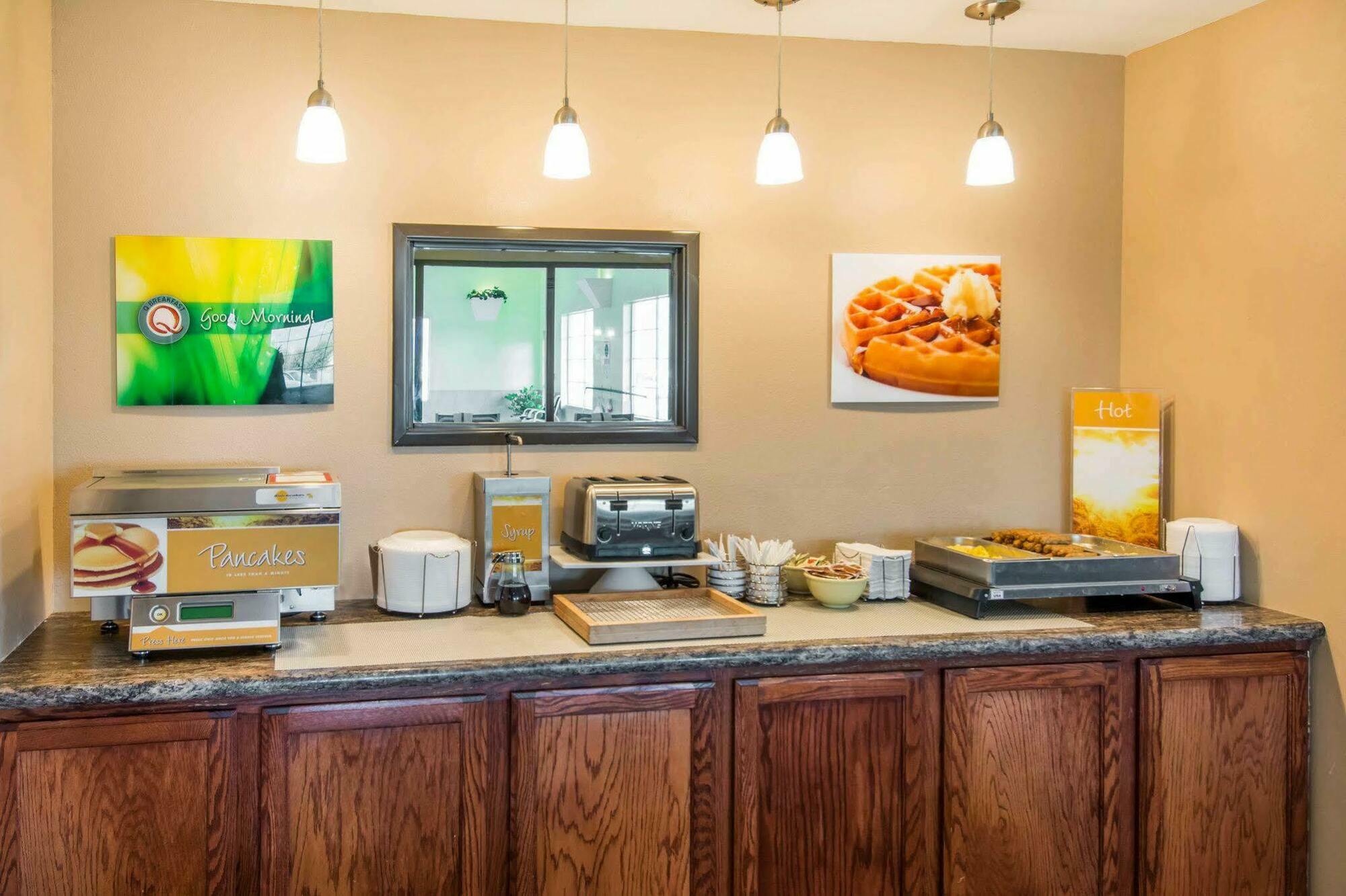 Quality Inn & Suites Of Liberty Lake エクステリア 写真
